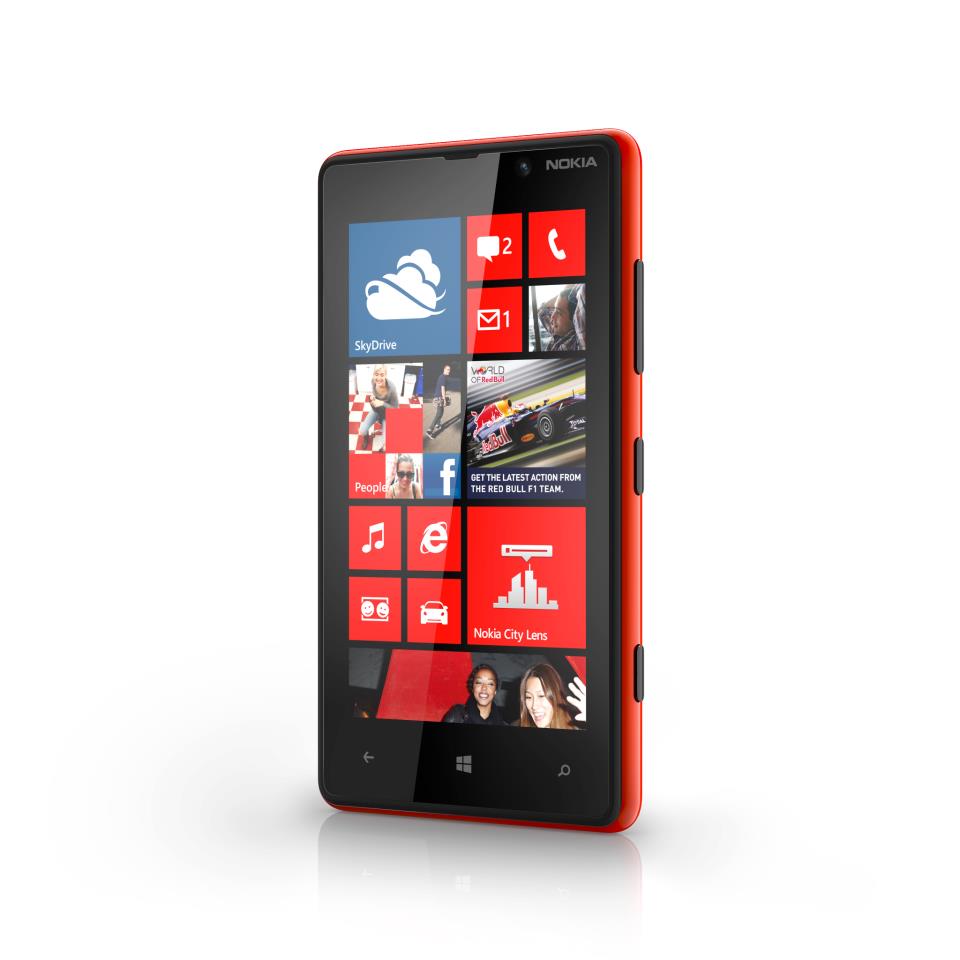 Nokia Lumia 820 resimleri